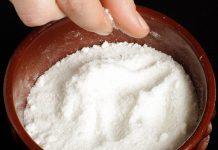 რატომ არ ითხოვს დამატებას კარგად აღზრდილი ადამიანი სუფრაზე, თუნდაც ის მშიერი იყოს? ამ ჩვევებიდან ადვილად მიხვდები, რომ ადამიანი ცუდად აღზრდილია. აი რატომ აშრობენ ფრანგები ქოლგებს ყოველთვის დაკეცილ მდგომარეობაში.